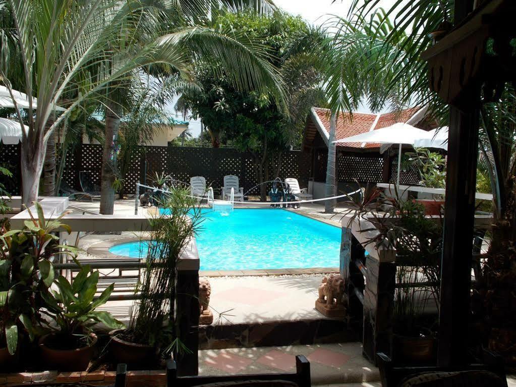 Tempat peranginan Bee Nat Garden
